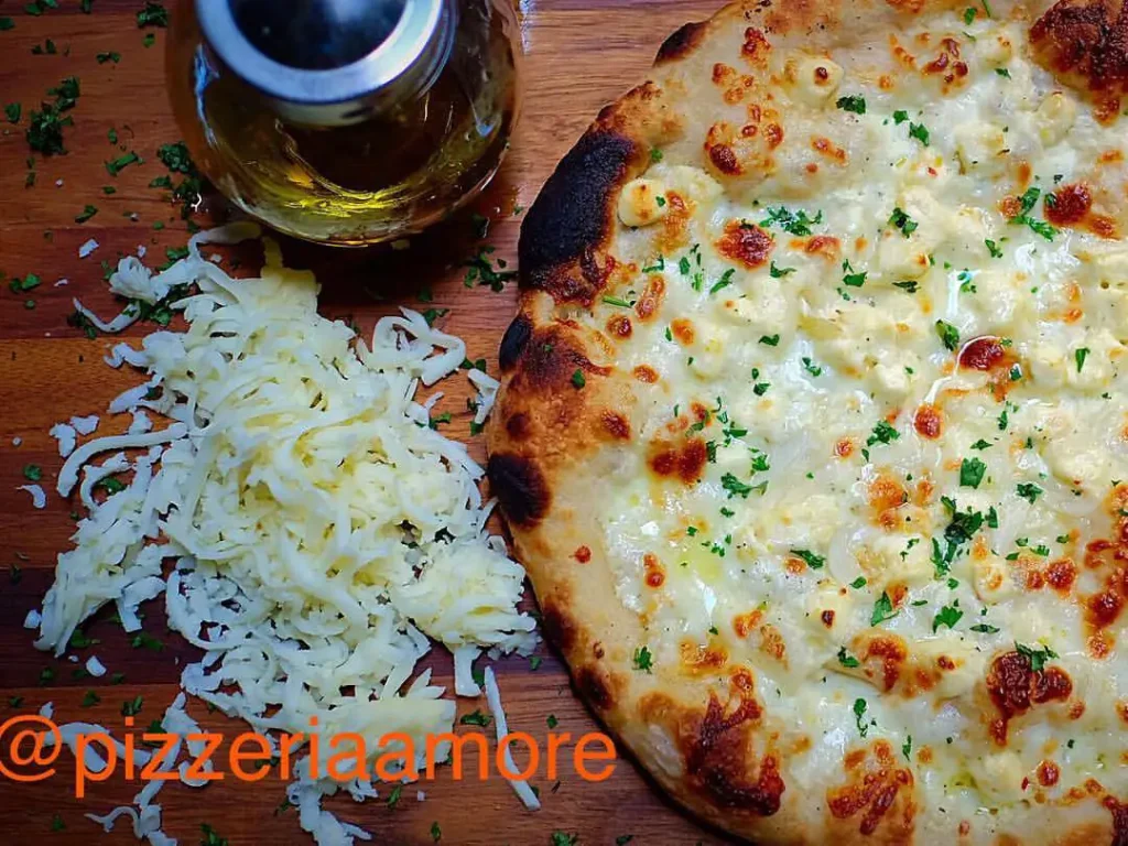 Pasta-at-pizzeria-amore